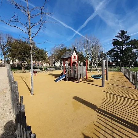 ゲストハウス Les Arches Saint-Andeol-le-Chateau